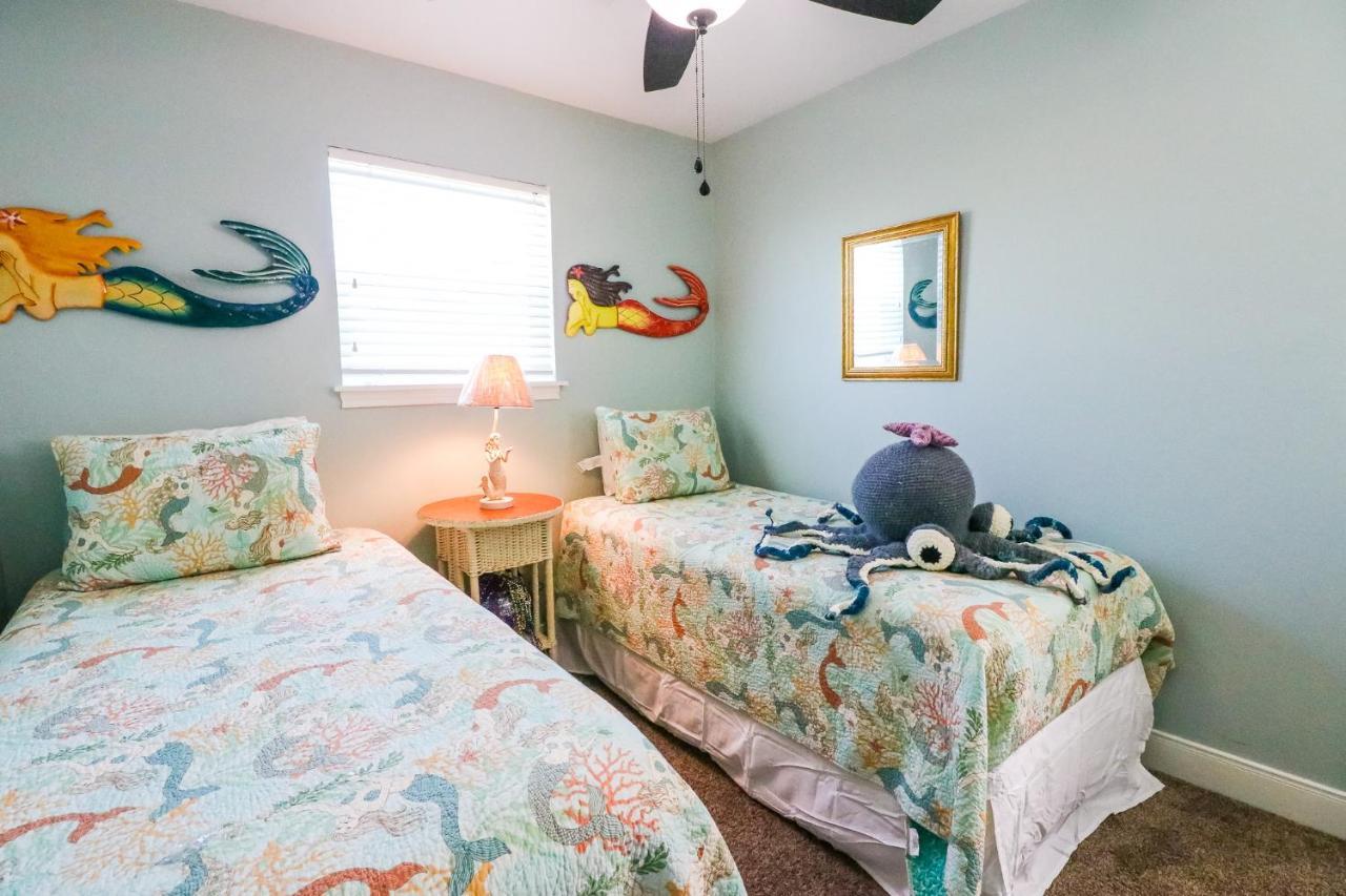 Perfect Location Spacious Yard Coffee Bar At This Lovely Beach Home Galveston Ngoại thất bức ảnh