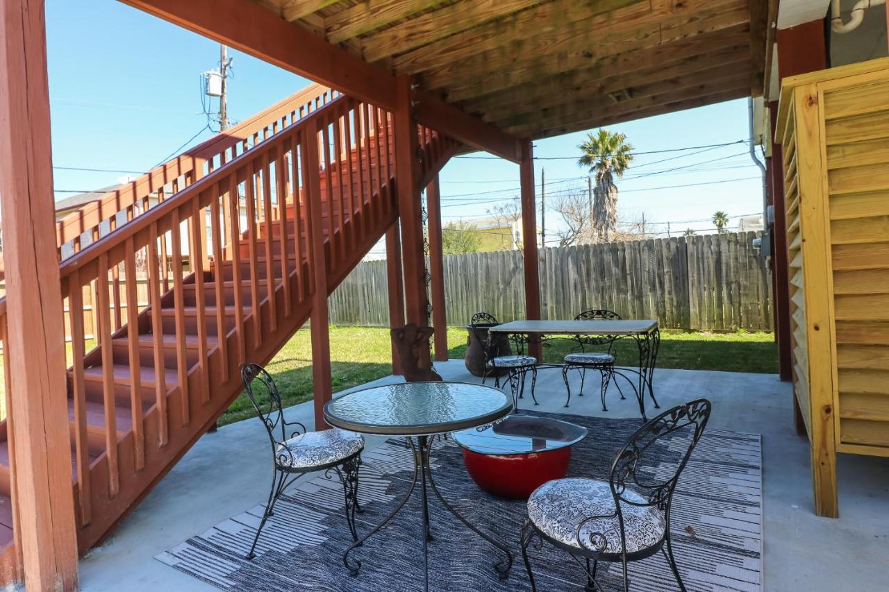 Perfect Location Spacious Yard Coffee Bar At This Lovely Beach Home Galveston Ngoại thất bức ảnh