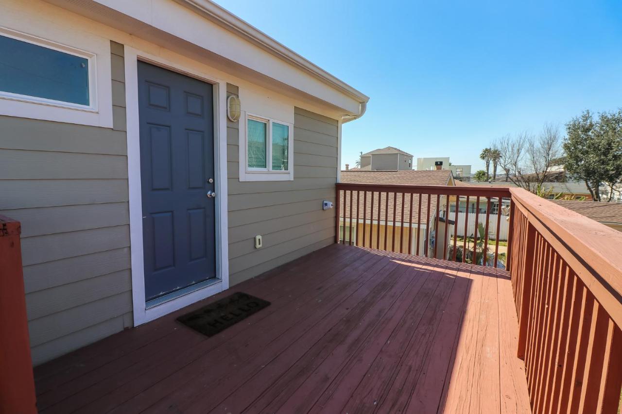 Perfect Location Spacious Yard Coffee Bar At This Lovely Beach Home Galveston Ngoại thất bức ảnh